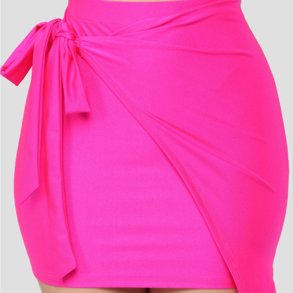 Fashion Nova HOT Pink skirt Xs